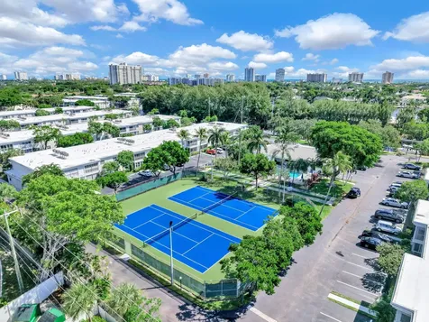 6279 Bay Club Drive Fort Lauderdale FL 33308