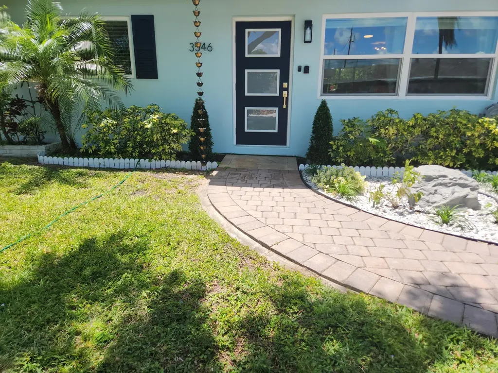3546 Betty Ann Court E West Palm Beach FL 33403