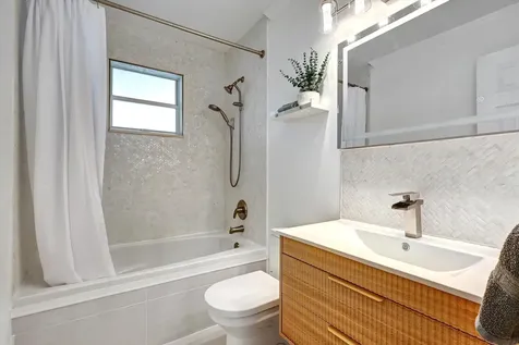 3546 Betty Ann Court E Palm Beach Gardens FL 33403