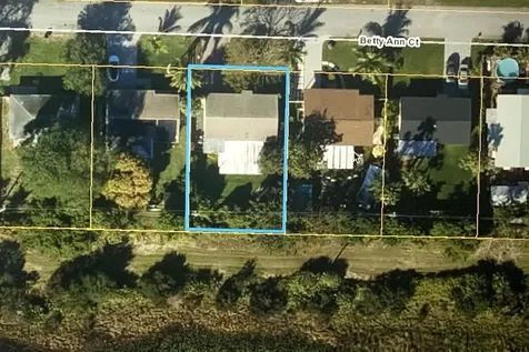 3546 Betty Ann Court E Palm Beach Gardens FL 33403