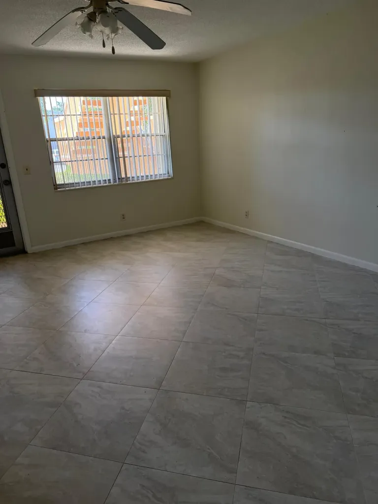 79 Dorchester D West Palm Beach FL 33417