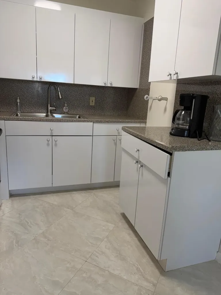 79 Dorchester D West Palm Beach FL 33417