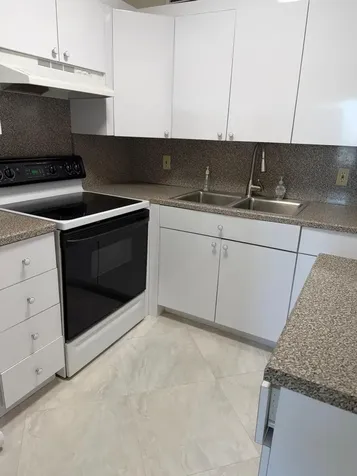 79 Dorchester D West Palm Beach FL 33417