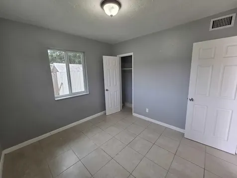 5720 Cleveland Street Hollywood FL 33021