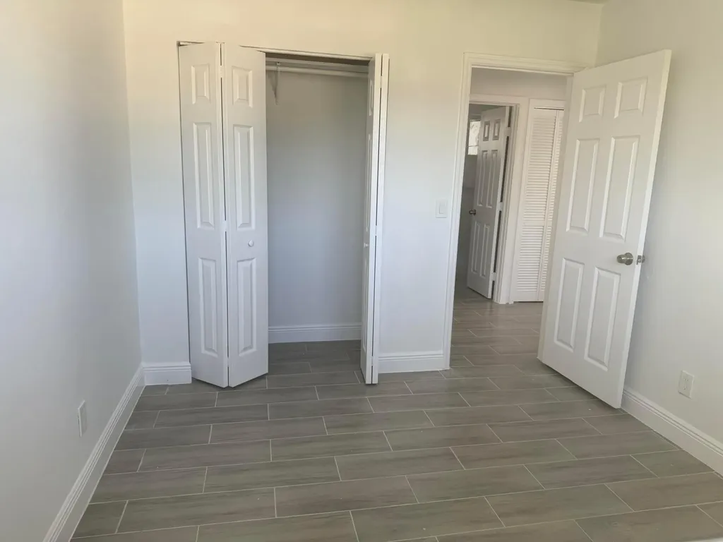 4131 SW 23rd Street West Park FL 33023