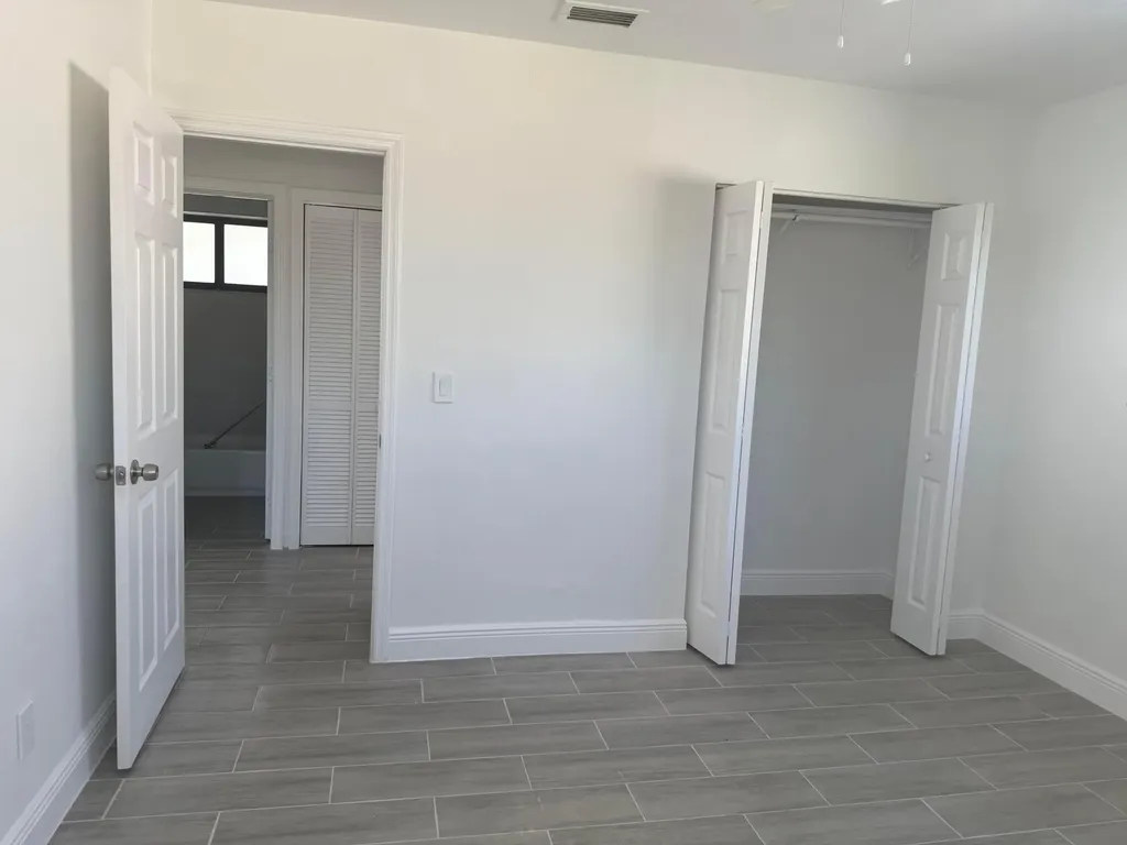 4131 SW 23rd Street West Park FL 33023