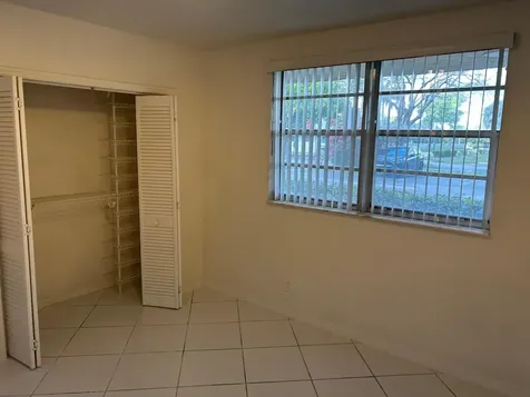 3900 NW 76th Avenue Sunrise FL 33351