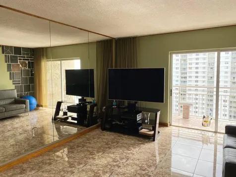 400 Kings Point Drive Sunny Isles Beach FL 33160