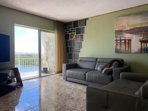 400 Kings Point Drive Sunny Isles Beach FL 33160
