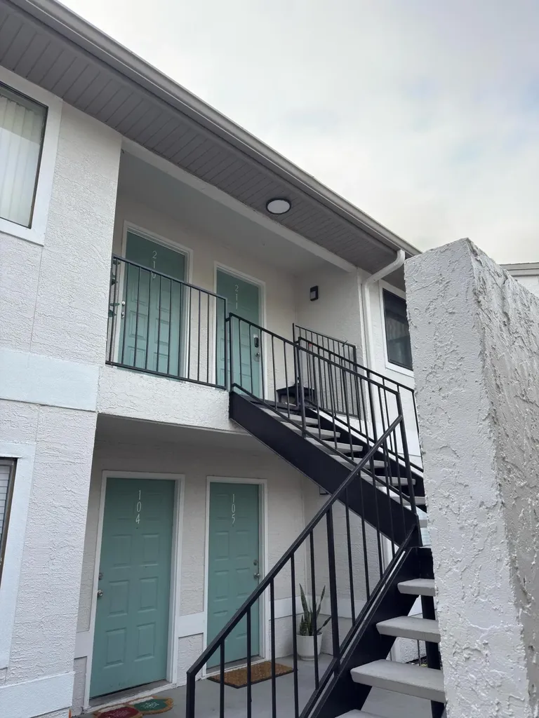 560 Breckenridge Village Altamonte Springs FL 32714