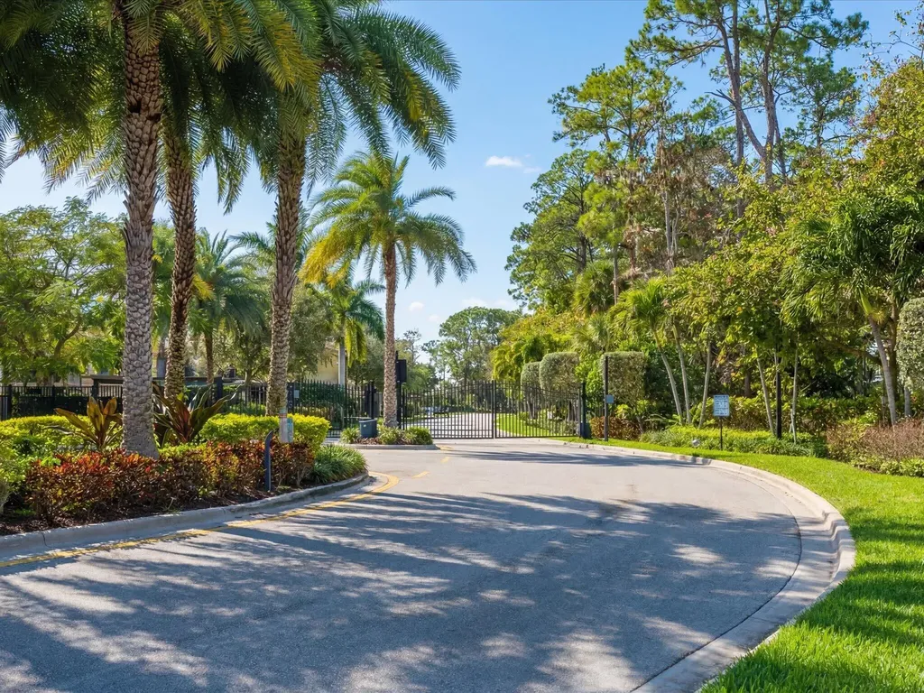 15826 Binks Pointe Terrace Wellington FL 33414