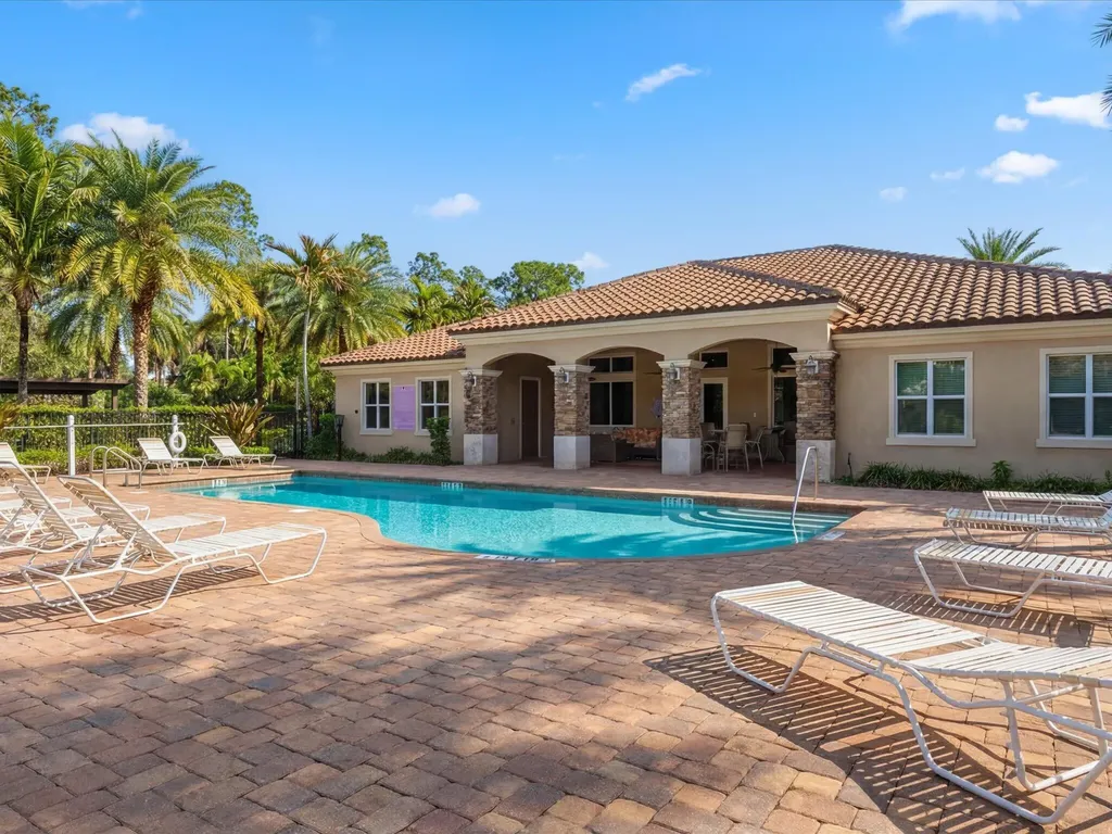 15826 Binks Pointe Terrace Wellington FL 33414