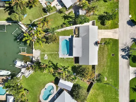 1902 Mimosa Avenue Fort Pierce FL 34949