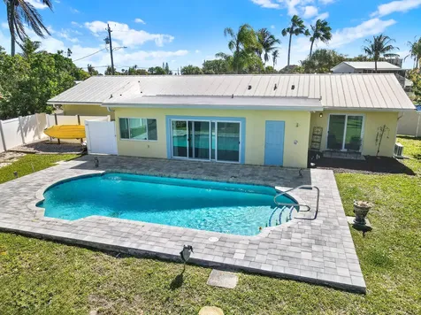 1902 Mimosa Avenue Fort Pierce FL 34949