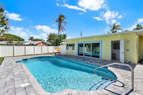 1902 Mimosa Avenue Fort Pierce FL 34949
