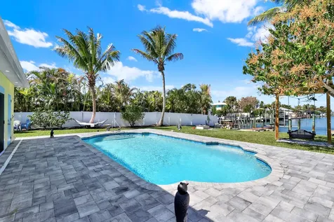 1902 Mimosa Avenue Fort Pierce FL 34949