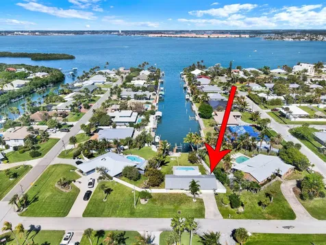 1902 Mimosa Avenue Fort Pierce FL 34949