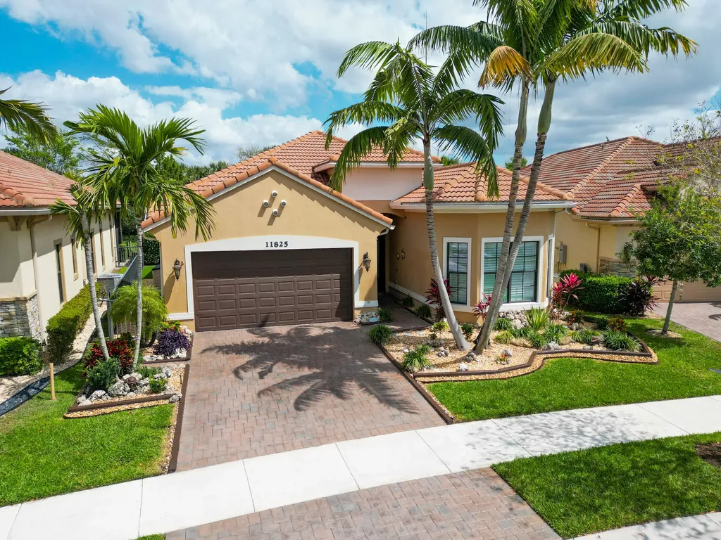 11825 N Kalmar Circle Circle N Parkland FL 33076