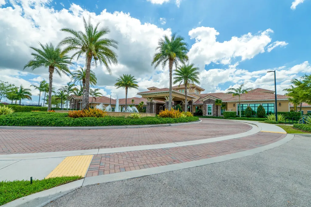 11825 N Kalmar Circle Circle N Parkland FL 33076