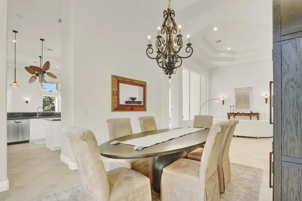 528 Les Jardin Drive Palm Beach Gardens FL 33410