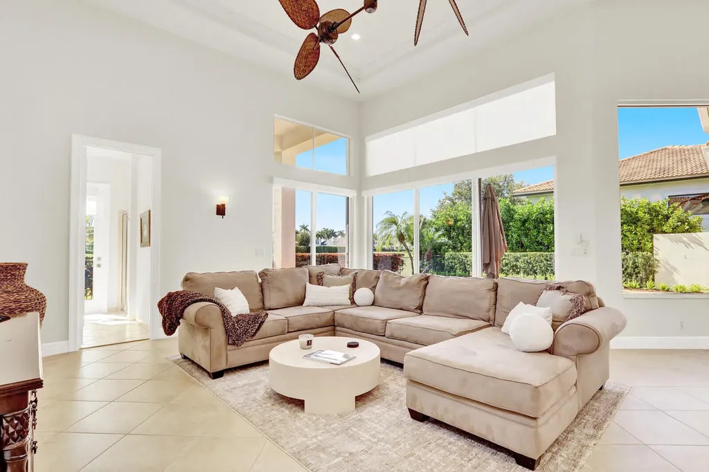 528 Les Jardin Drive Palm Beach Gardens FL 33410