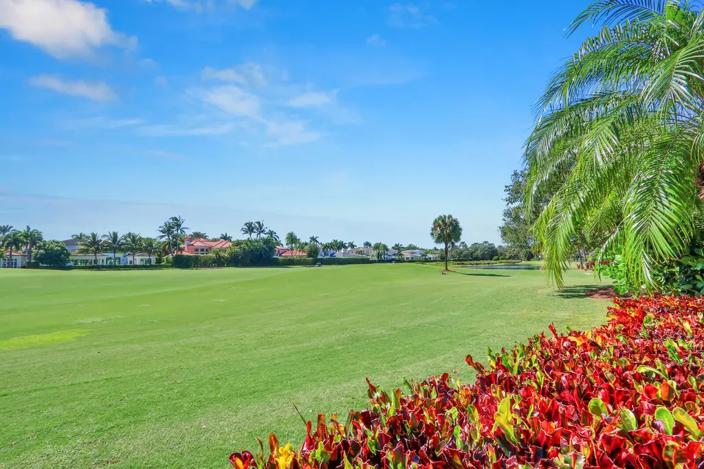 528 Les Jardin Drive Palm Beach Gardens FL 33410