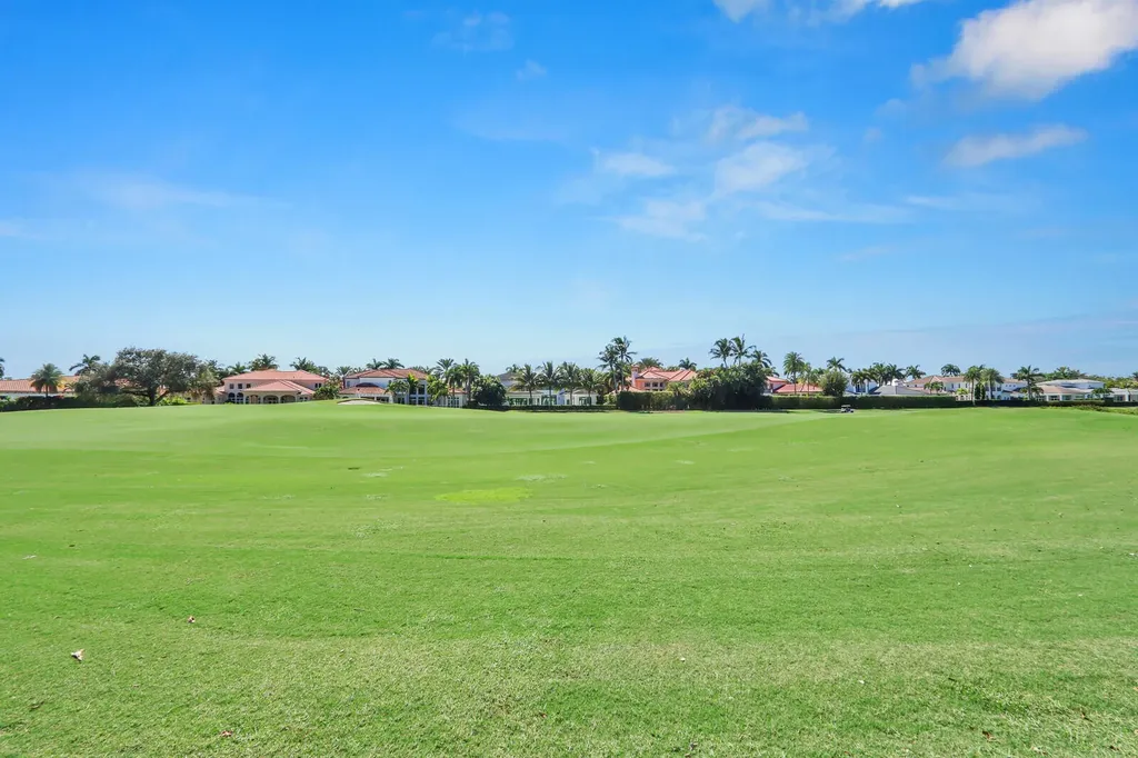 528 Les Jardin Drive Palm Beach Gardens FL 33410