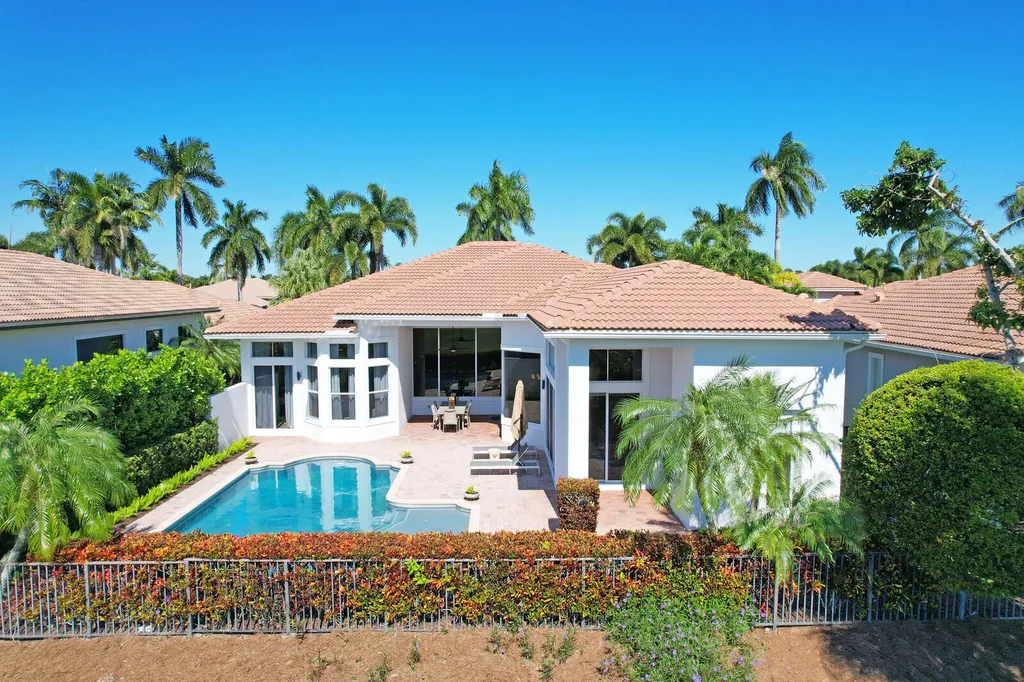528 Les Jardin Drive Palm Beach Gardens FL 33410