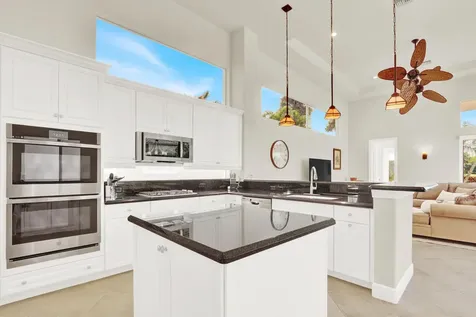 528 Les Jardin Drive Palm Beach Gardens FL 33410