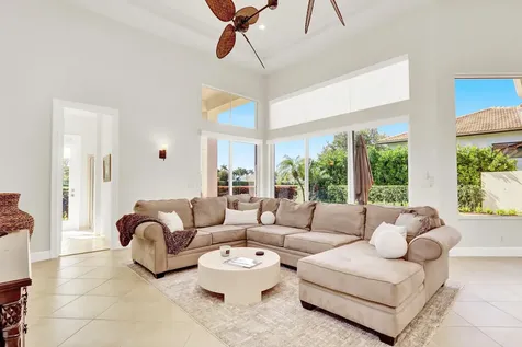 528 Les Jardin Drive Palm Beach Gardens FL 33410