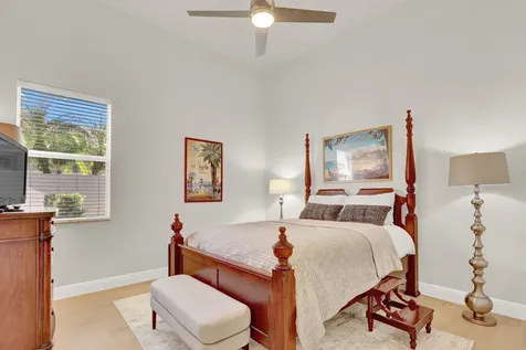 528 Les Jardin Drive Palm Beach Gardens FL 33410