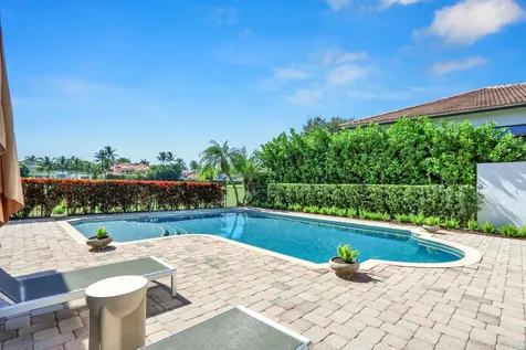 528 Les Jardin Drive Palm Beach Gardens FL 33410