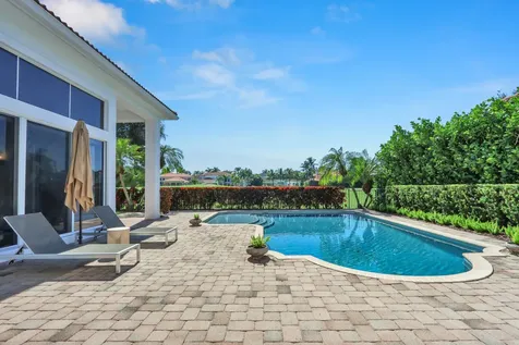 528 Les Jardin Drive Palm Beach Gardens FL 33410