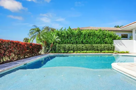 528 Les Jardin Drive Palm Beach Gardens FL 33410