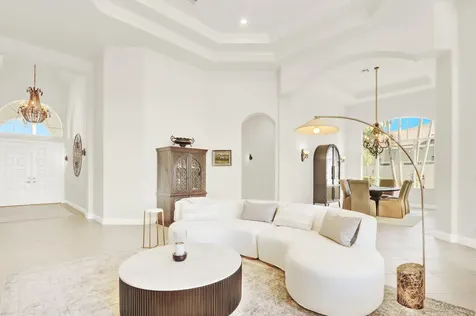 528 Les Jardin Drive Palm Beach Gardens FL 33410