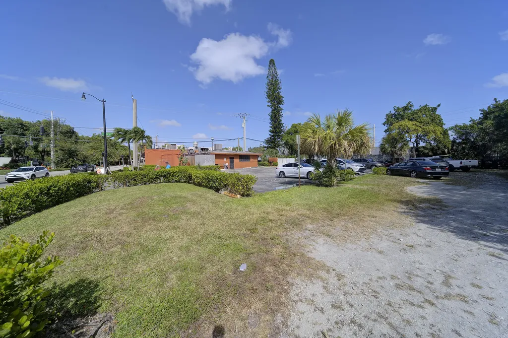 600 S Dixie Highway W Pompano Beach FL