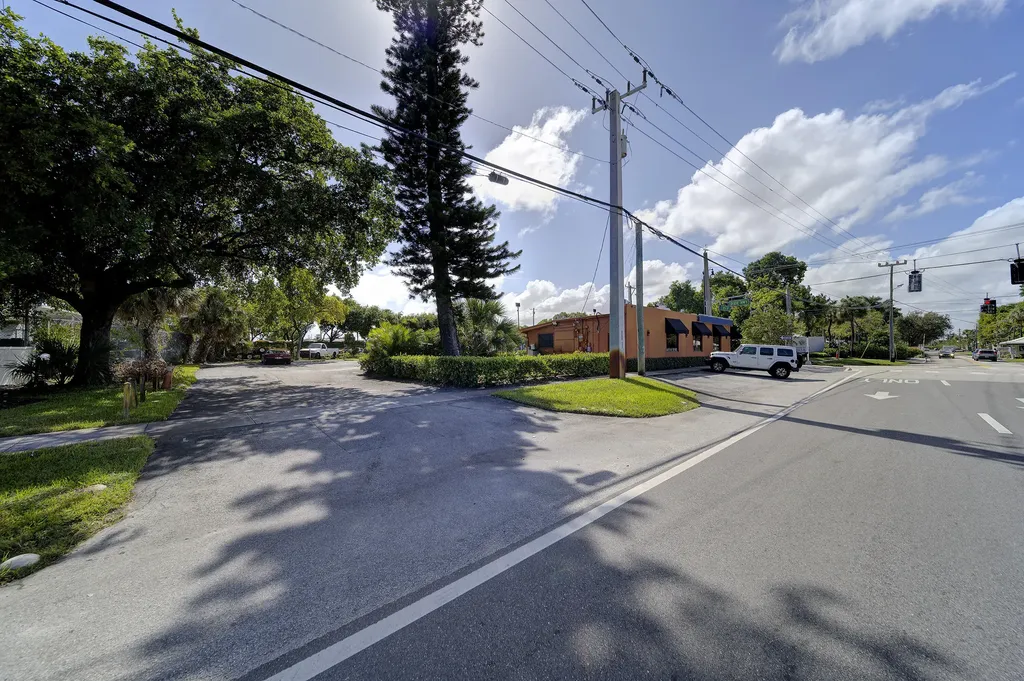 600 S Dixie Highway W Pompano Beach FL