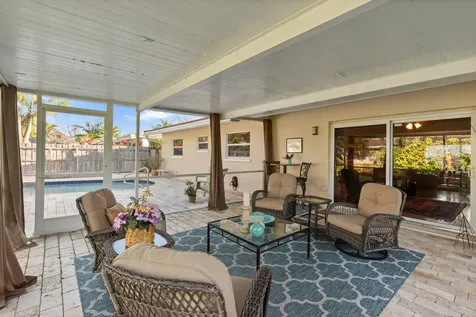 4421 NE 16th Terrace Oakland Park FL 33334