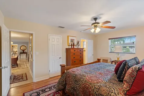 4421 NE 16th Terrace Oakland Park FL 33334