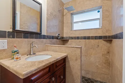 4421 NE 16th Terrace Oakland Park FL 33334