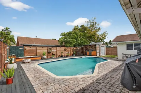 7521 SW 6th Court North Lauderdale FL 33068