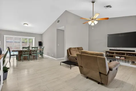 7521 SW 6th Court North Lauderdale FL 33068