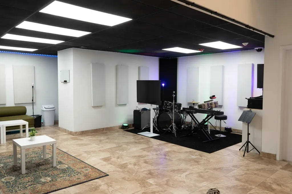 14066 NW 82nd Avenue Miami Lakes FL 33016