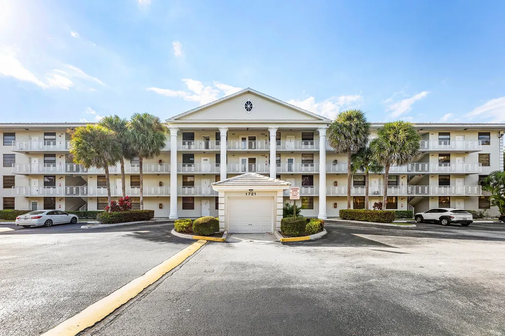 1721 Whitehall Drive Davie FL 33324
