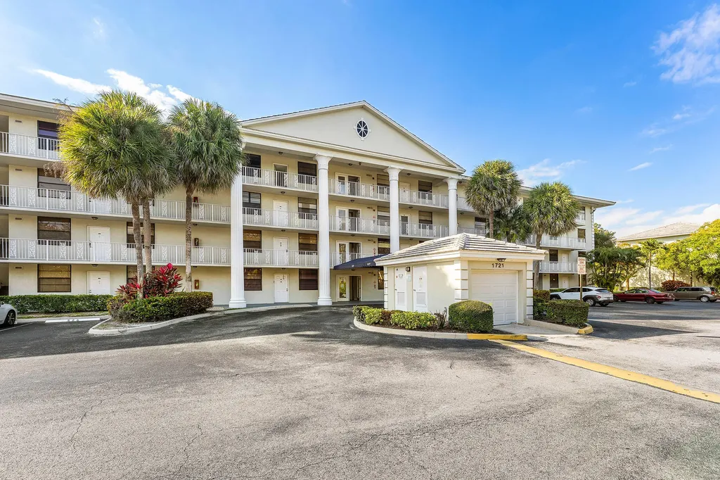 1721 Whitehall Drive Davie FL 33324