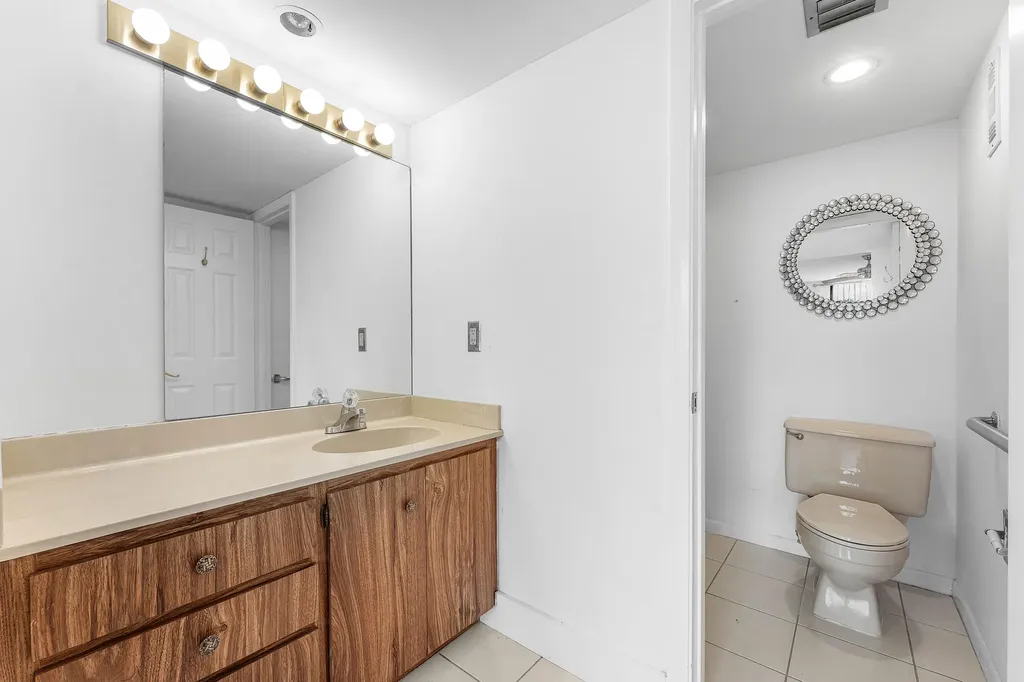 1721 Whitehall Drive Davie FL 33324