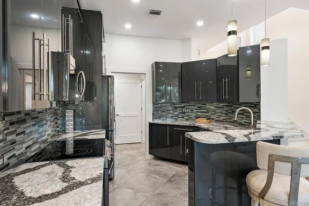 503 Resort Lane Palm Beach Gardens FL 33418