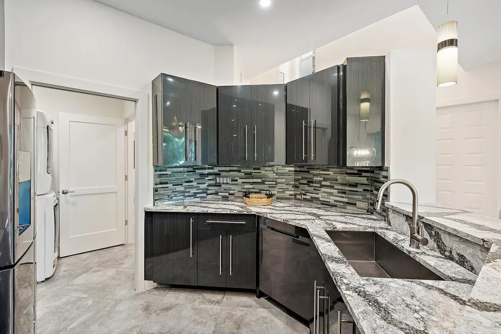 503 Resort Lane Palm Beach Gardens FL 33418