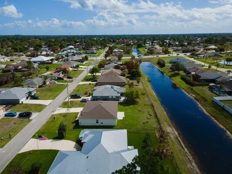 138 SW Carter Avenue Port St Lucie FL 34983