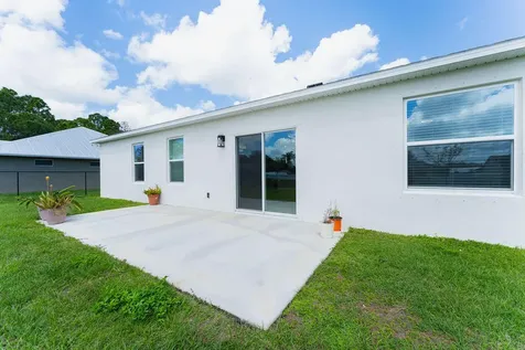 138 SW Carter Avenue Port St Lucie FL 34983